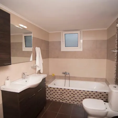 Elinas Maisonette Episkopos بيت للعطل *