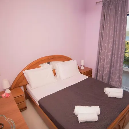 Elinas Maisonette Episkopos بيت للعطل *