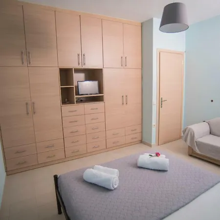 Elinas Maisonette Episkopos *